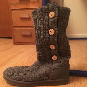 Ugg sweater boots